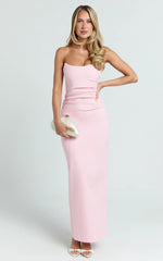 Pietra Maxi Dress - Scoop Neck Side Seam Tucks Fitted Dress In Pink
